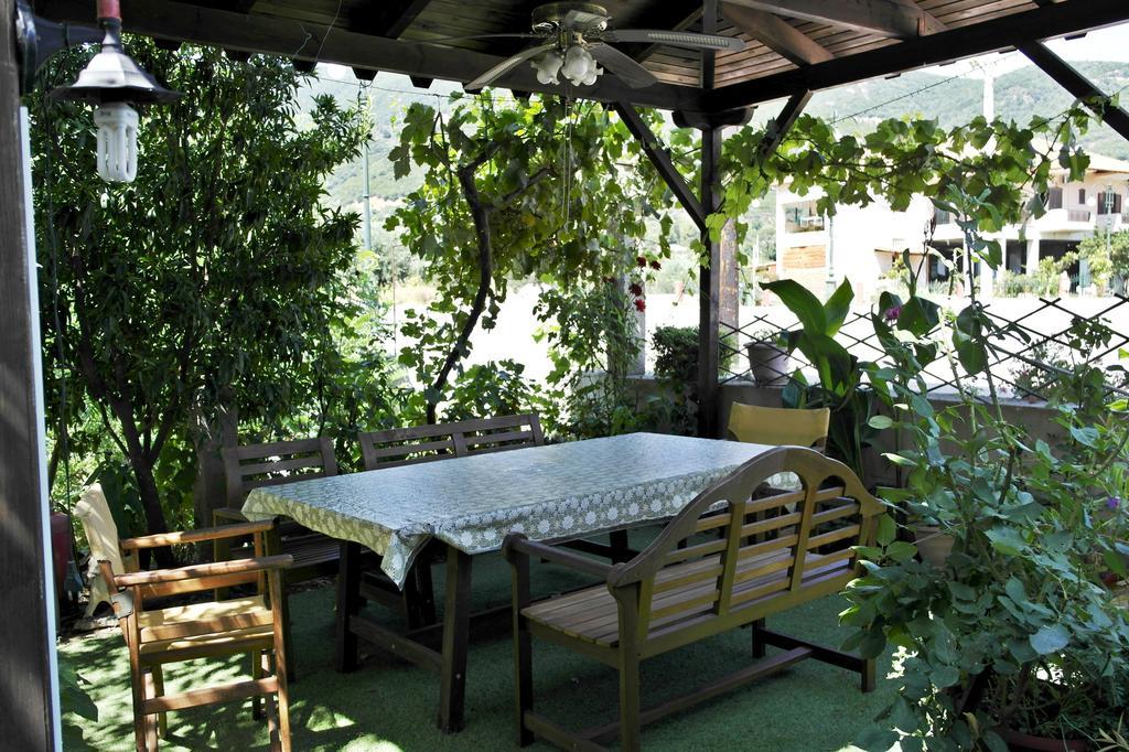 Roula Rooms Stratonion Luaran gambar